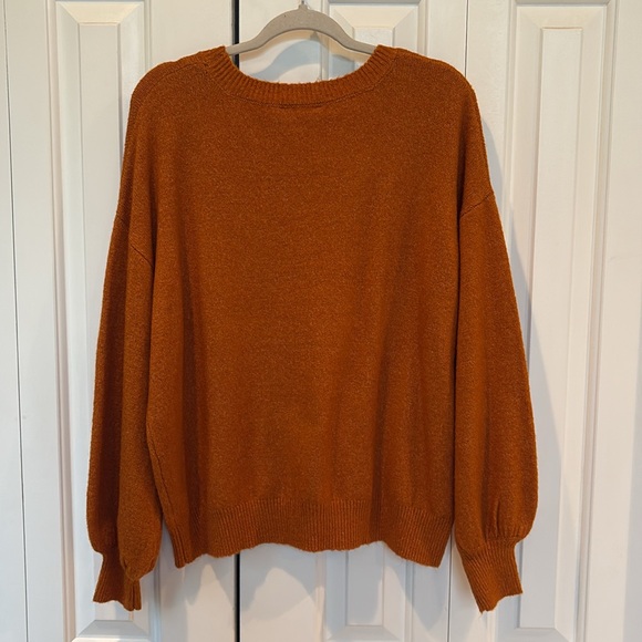 NWOT - Double Zero sweater. Size Medium. - Picture 2 of 12